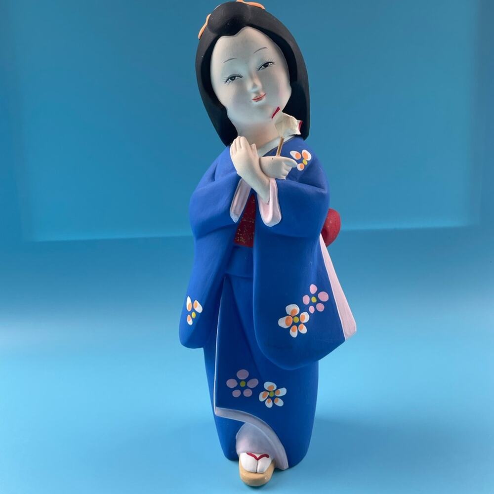 Hakata doll - Ceramic Japanese Girl Figurine